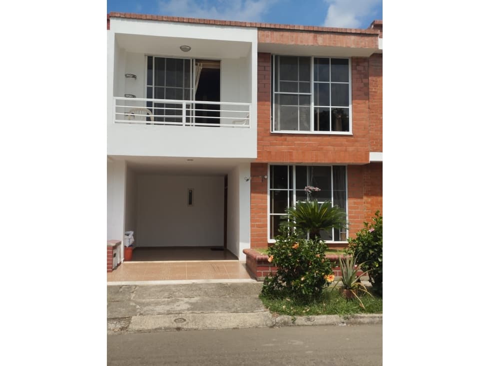 Linda casa en venta en conjunto residencial country plaza 1 - 1