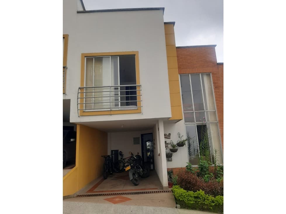 CASA DUPLEX EN VENTA - SECTOR DOSQUEBRADAS, RESERVA DE LA PRADERA - 1