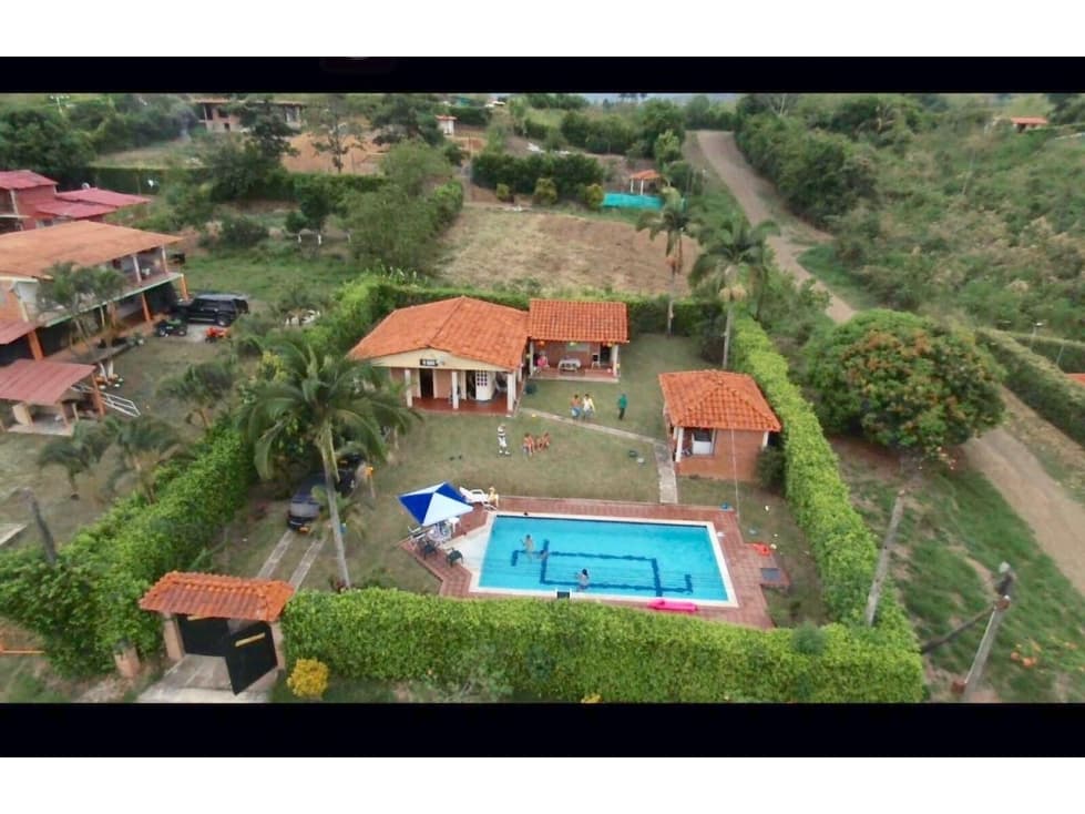 FINCA EN VENTA - SECTOR BELALCAZAR, CONDOMINIO VILLAS DE ACAPULCO - 1