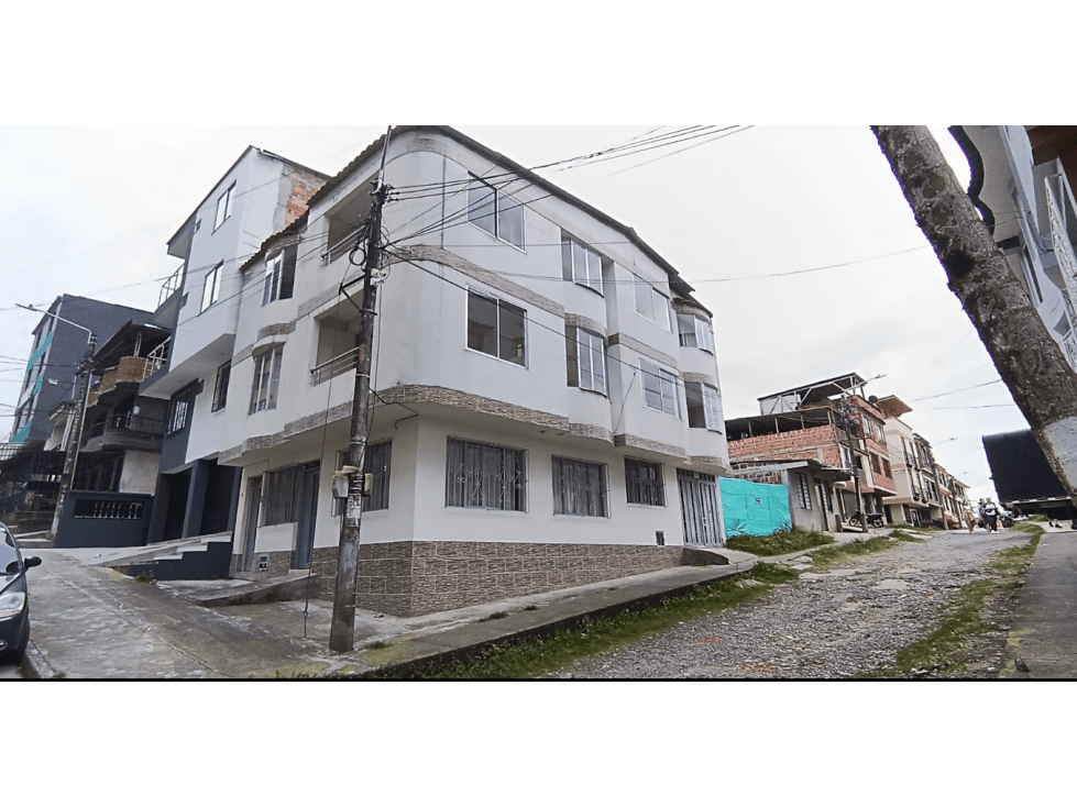 CASA DUPLEX ESQUINERA EN VENTA - SECTOR SANTA ROSA, ALTOS DE VERACRUZ - 1