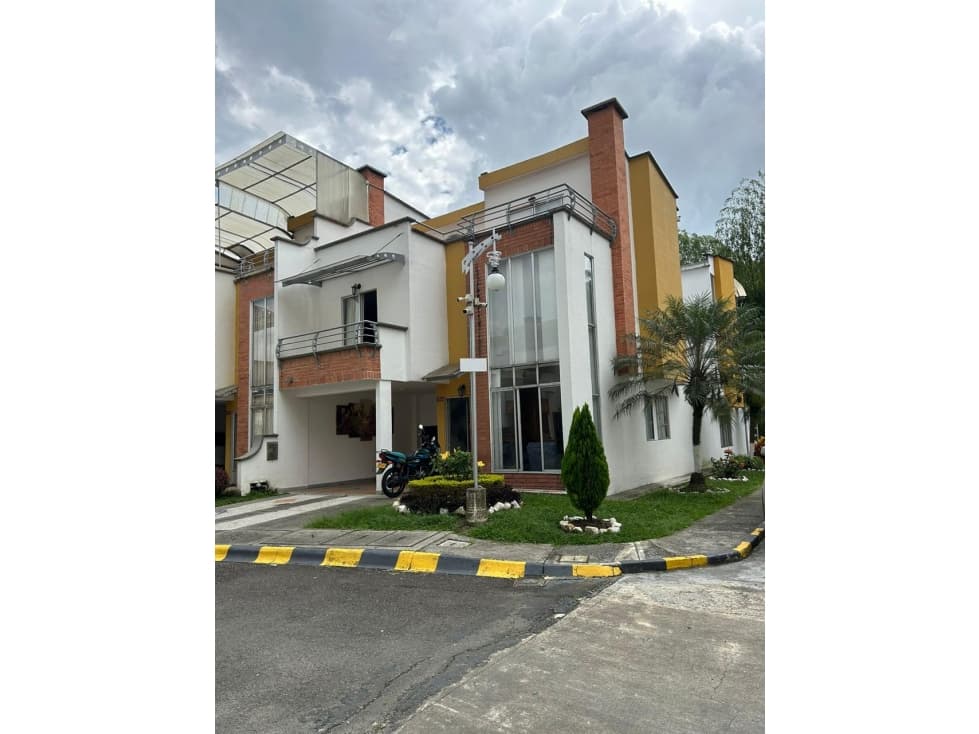 CASA TRES NIVELES EN VENTA - DOSQUEBRADAS, CONJ RESERVA DE LA PRADERA - 1