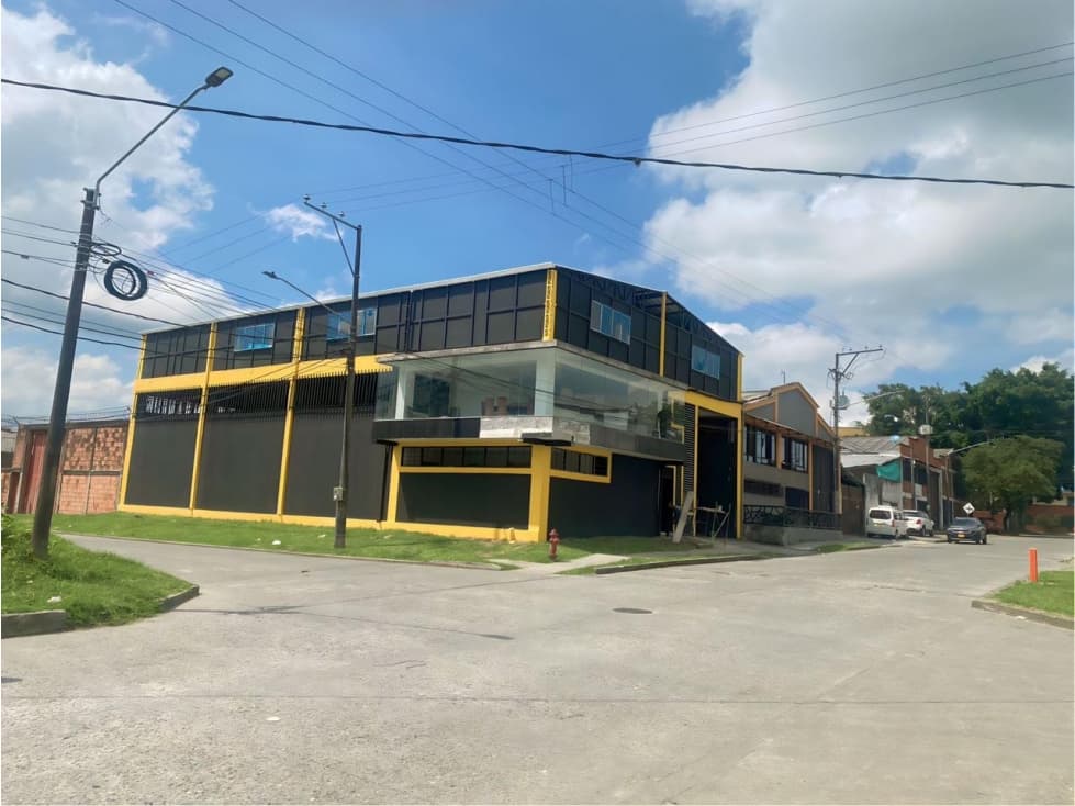BODEGA EN VENTA - SECTOR QUINDÍO CALARCÁ, CALLE 15 - 1