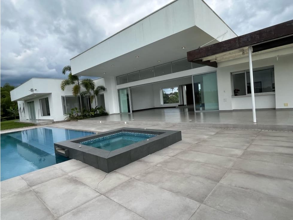 EN VENTA CASA CAMPESTRE EN ULLOA VALLE - 1