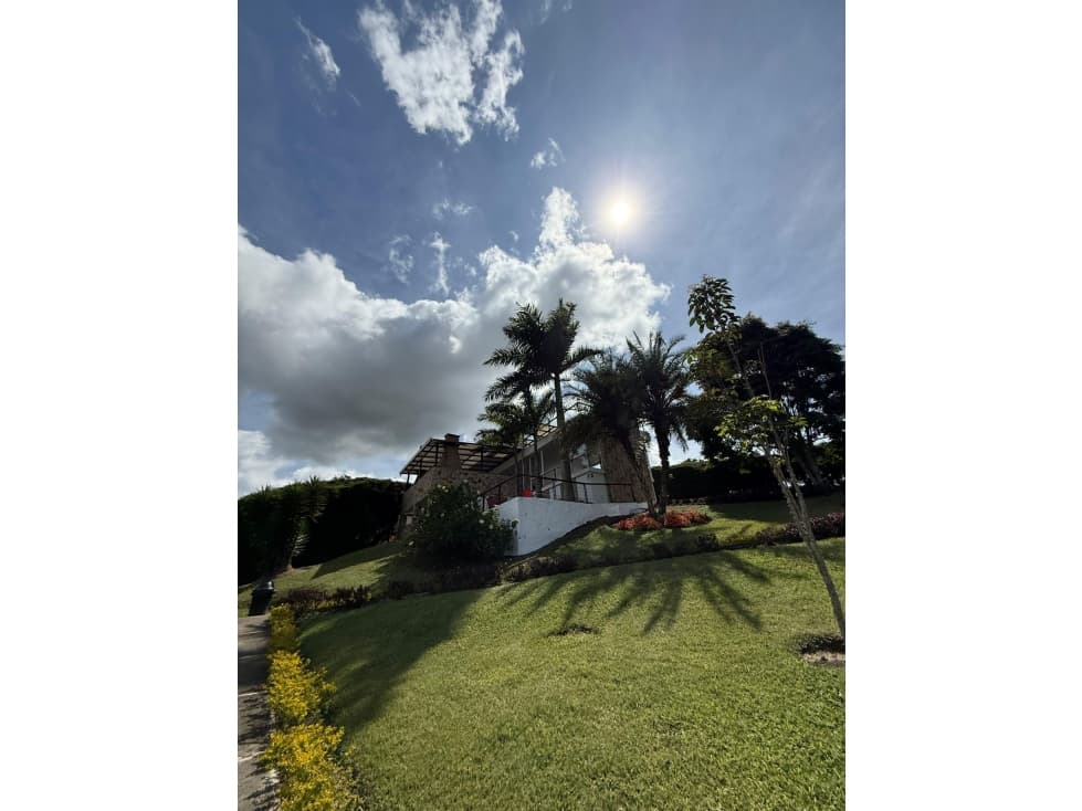 VENTA DE ESPECTACULAR LOTE EN CONDOMIO EN LAGO CALIMA (PZ) CW: 9890580 - 1