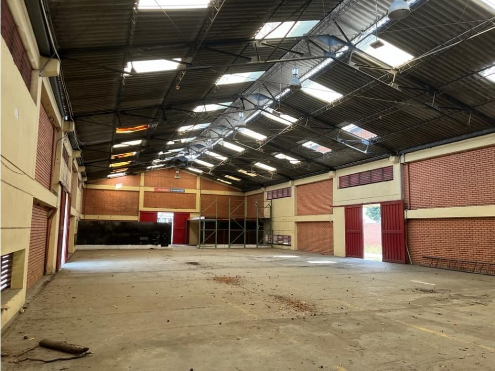 VENDO ESPECTACULAR BODEGA DE 9.540M2 ZONA IND. YUMBO(MU)CW:6175674 - 1