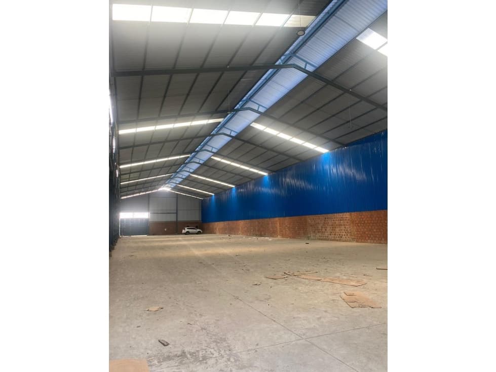 VENDO BODEGA EN LA DOLORES (M.U) CW:8202375 - 1