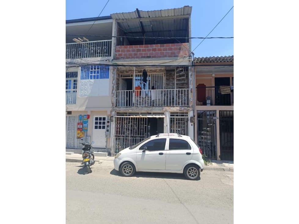 VENDO CASA TRIFAMILIAR POBLADO CAMPESTRE-CANDELARIA(FG)CW:9373258 - 1