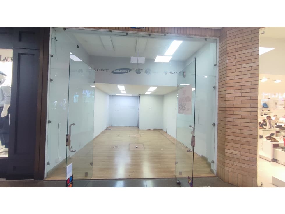 ARRIENDO LOCAL COMERCIAL DE 50 m² EN CENTRO CHÍA - 1