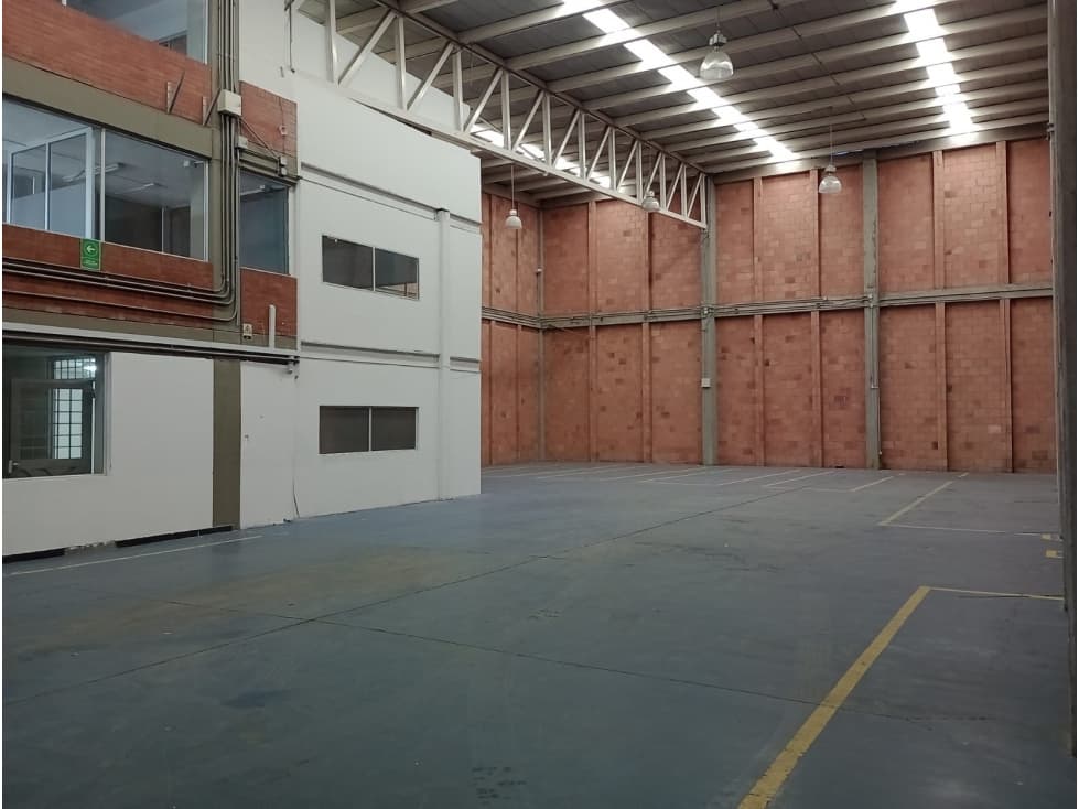 ARRIENDO BODEGA 668 M² PARQUE INDUSTRIAL CALLE 80 - SIBERIA - 1