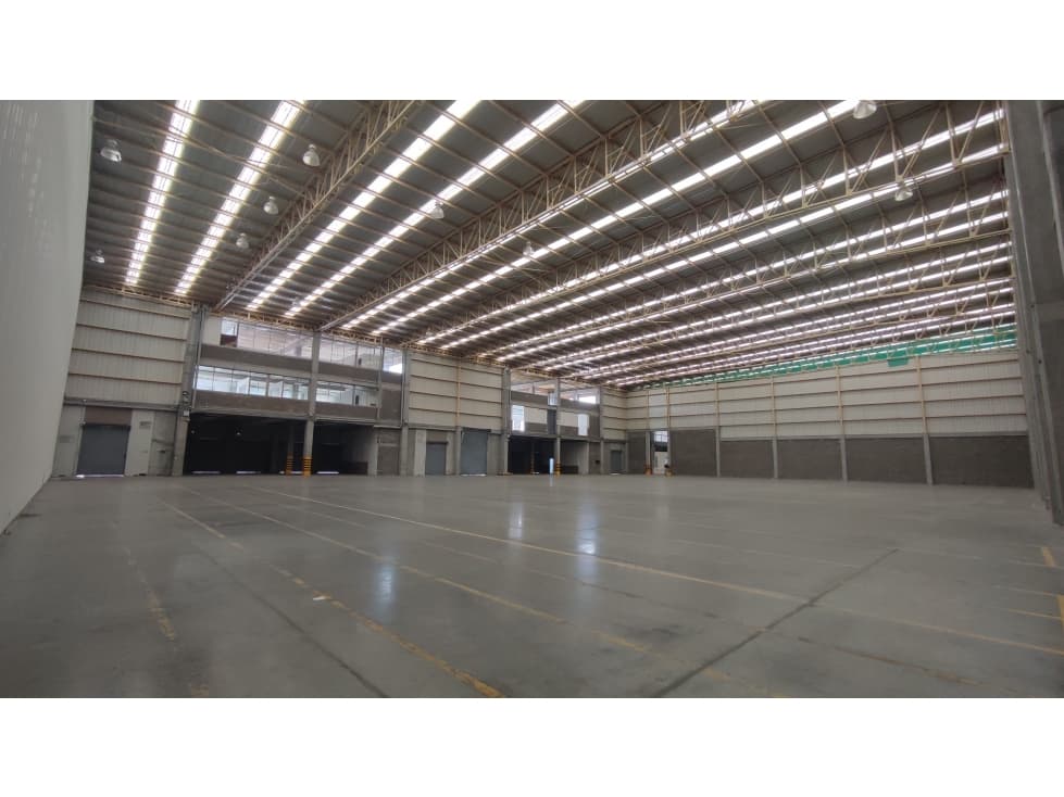 ARRIENDO BODEGA 5.175 m² EN SIBERIA - PARQUE INDUSTRIAL - 1