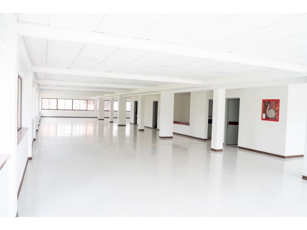 SE ARRIENDA EDIFICIO 1.622 m² AV BOYACA CALLE 26 - 1