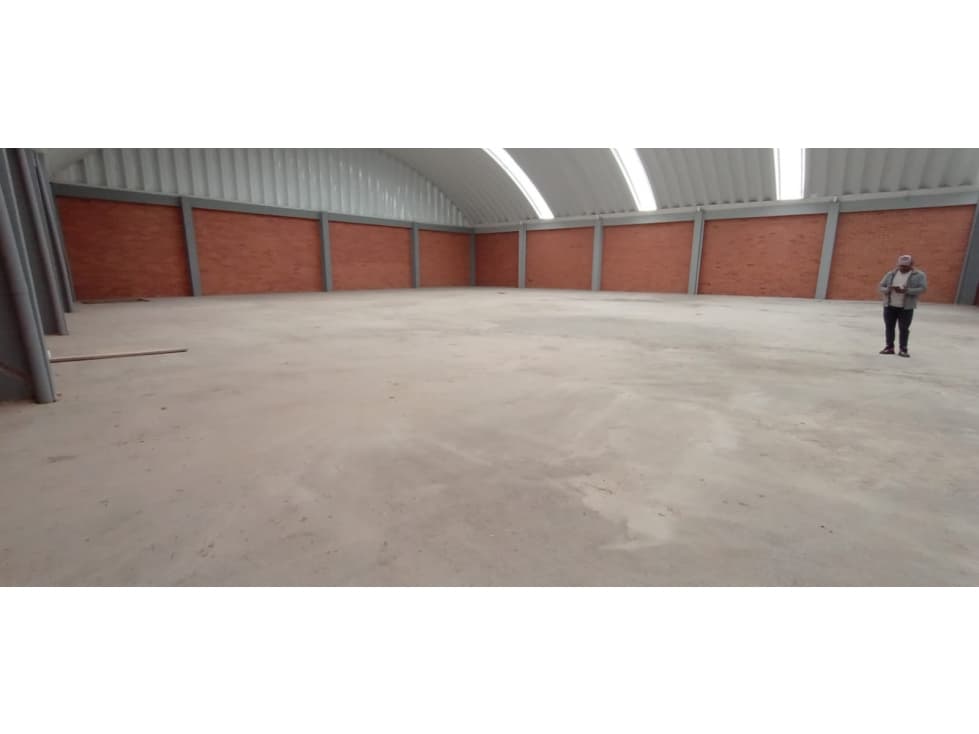 ARRIENDO BODEGA 2.674 m² PARQUE EMPRESARIAL ZIPAQUIRA - 1