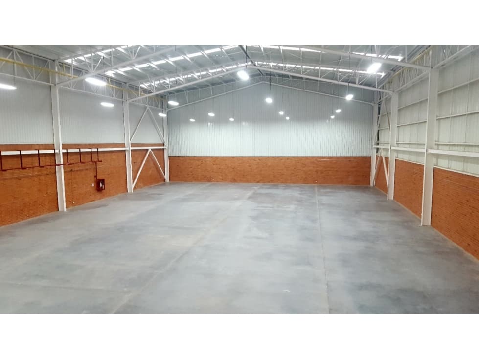 ARRIENDO BODEGA PARQUE INDUSTRIAL EN TOCANCIPÁ - 1