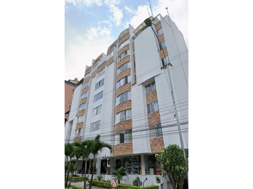 LOCAL EN VENTA EDIF. PLAZA GRANADA - AURORA - 1