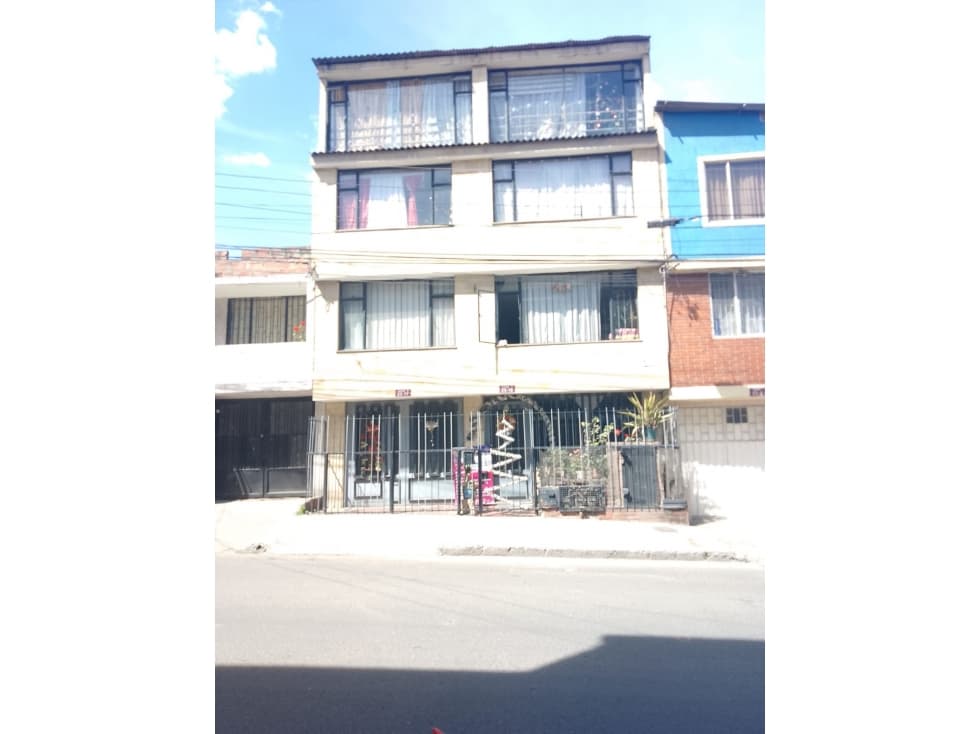 Se vende Edificio de 4 apartamentos en Soacha, Cundinamarca - 1