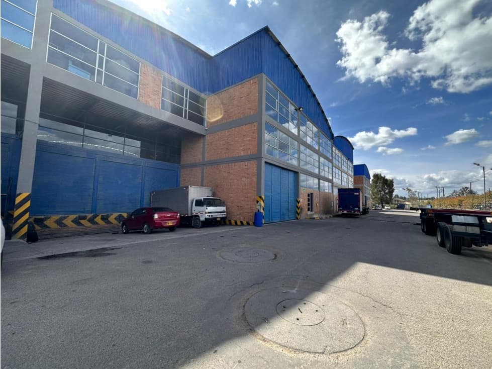 Arriendo -Vendo Bodegas en Funza - 1