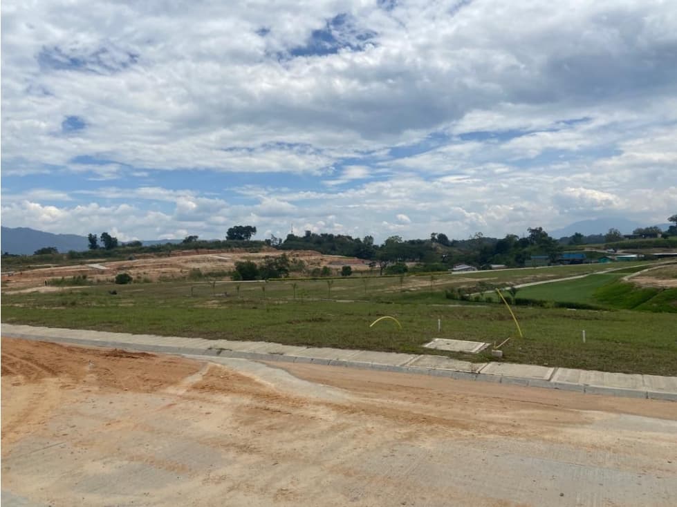 VENTA PERMUTA LOTE EN CONDOMINIO EN RUITOQUE BAJO COD:427 - 1