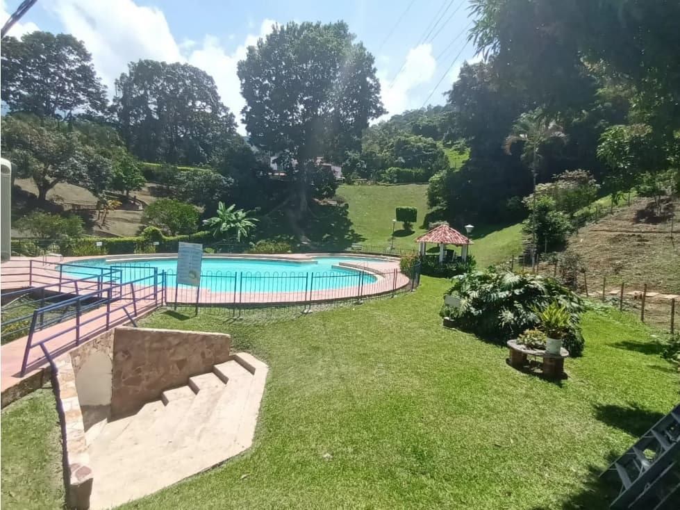 VENTA PERMUTA DE CASA CAMPESTRE PARA REMODELAR FLORIDABLANCA COD:1076 - 1