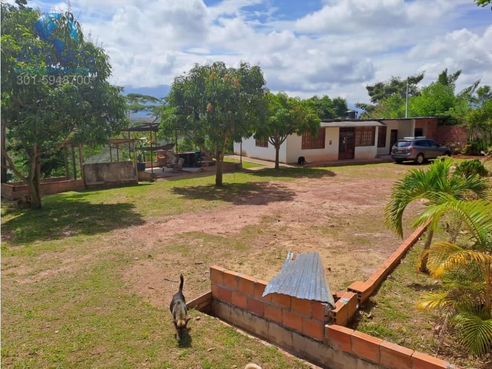 VENTA LOTE CON CASA CAMPESTRE ALTOS DE GUATIGUARA PIEDECUESTA COD:458 - 1