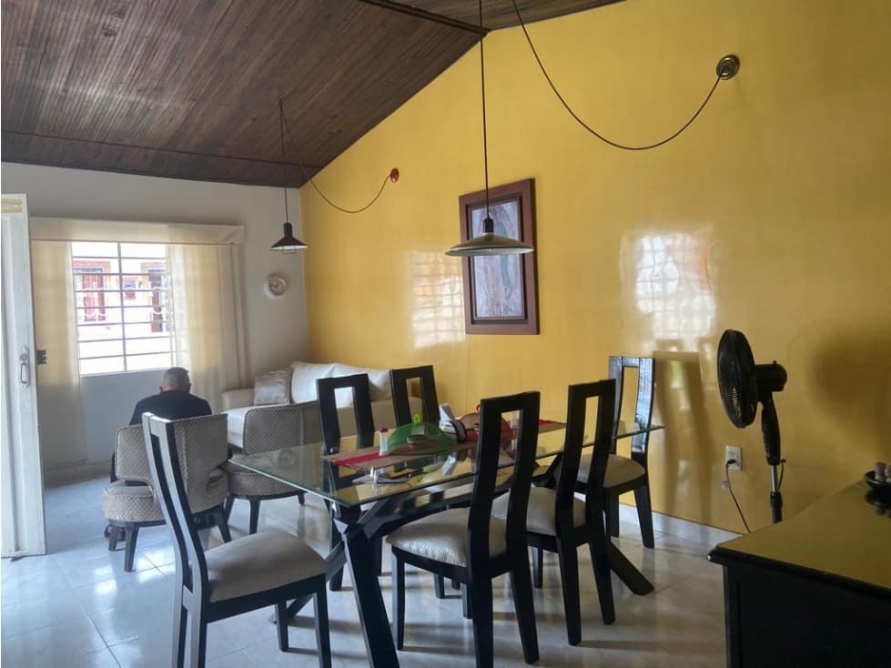 VENTA CASA ESQUINERA EN PIEDECUESTA CERCA AL PARQUE PRINCIPAL COD:409 - 1