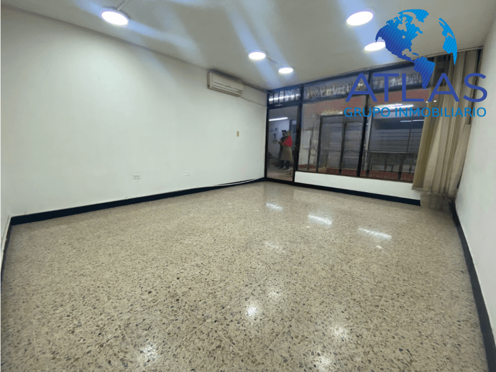 ARRIENDO LOCAL EN CABECERA /BUCARAMANGA COD:860 - 1