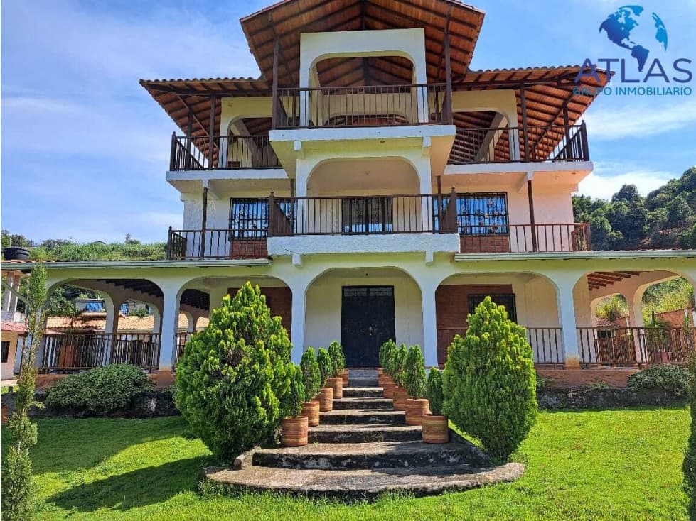 VENTA DE HERMOSA CASA CAMPESTRE RUITOQUE BAJO ACAPULCO COD: 695 - 1