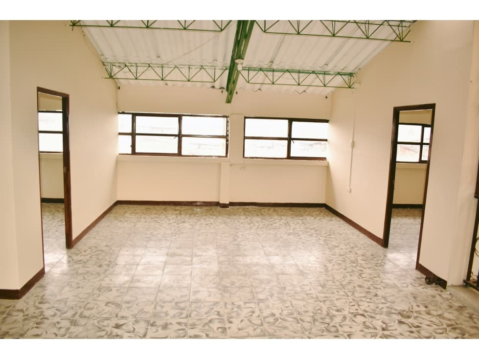 Apartamento en el centro - tercer piso - 1