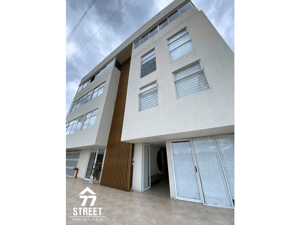 Consultorio en el edificio Chavyor - 1