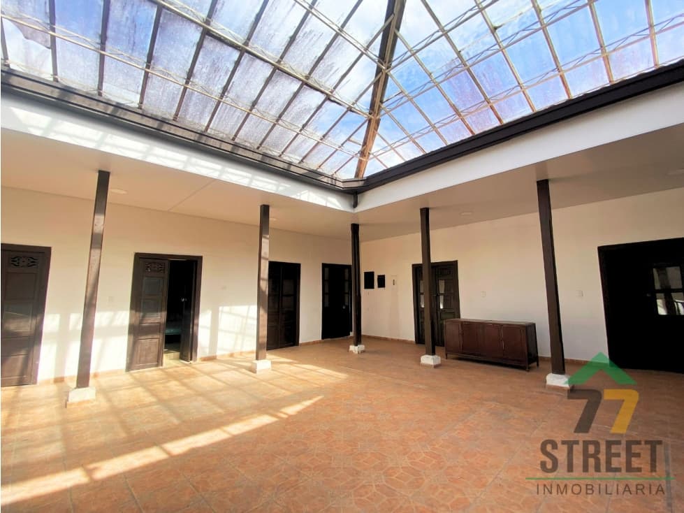 Casona en el Centro - 1