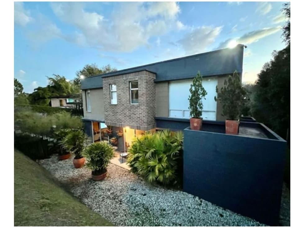 CASA AMOBLADA EN LLANOGRANDE - 1