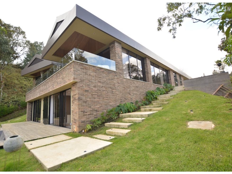 LINDA CASA LUXURY AMOBLADA EN EL ESCOBERO - 1