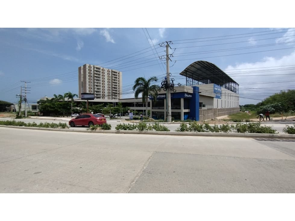 LOCAL EN VENTA EN PLAZA CAMPESTRE. - 1