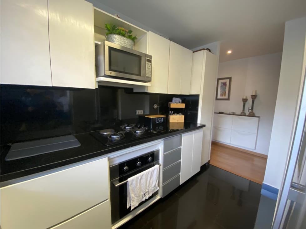 Arriendo Apartamento en el Poblado Castropol - 1