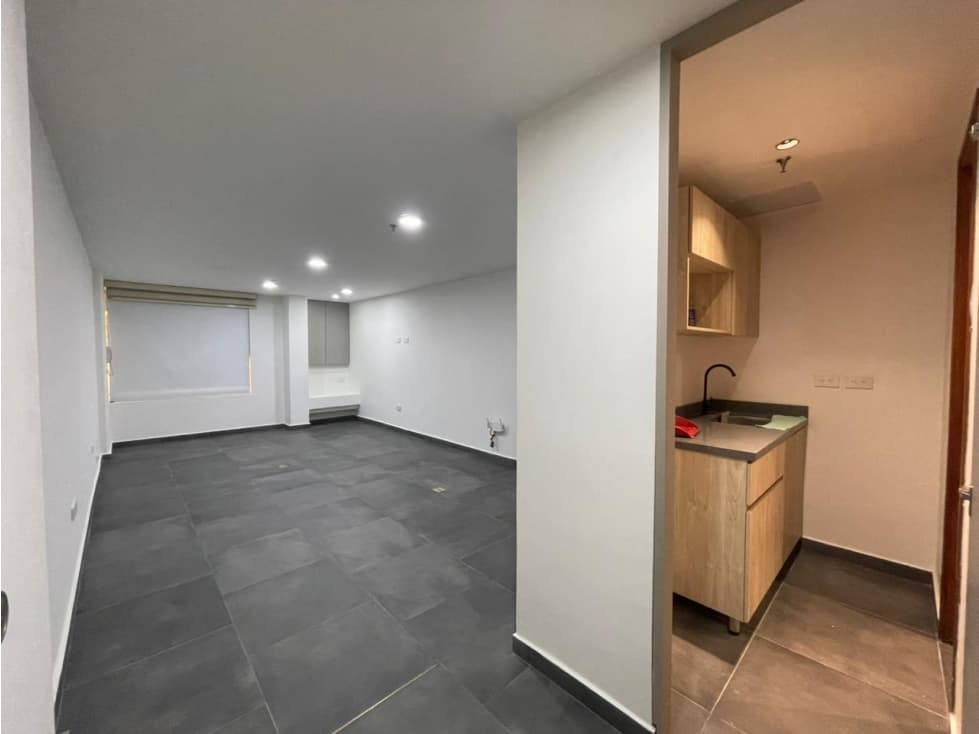 Oficina en arriendo sector las vegas - 1