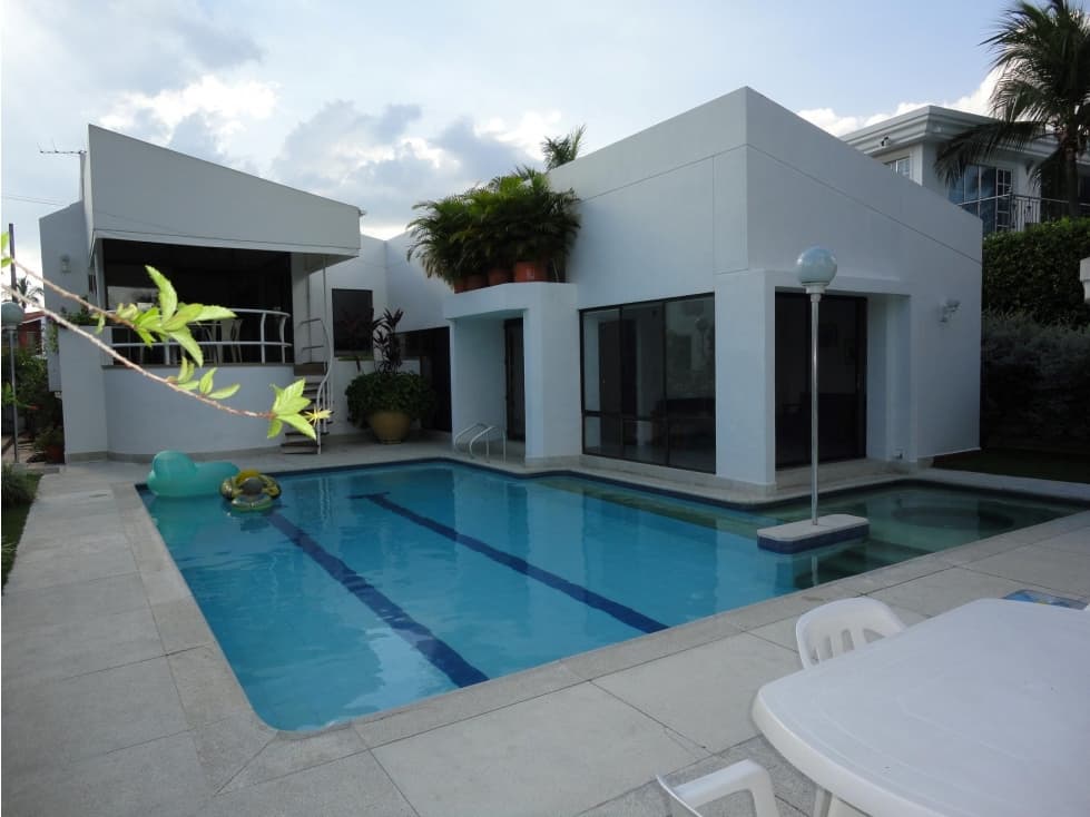 Casa Amoblada en arriendo Girardot Condominio campestre El Peñón - 1