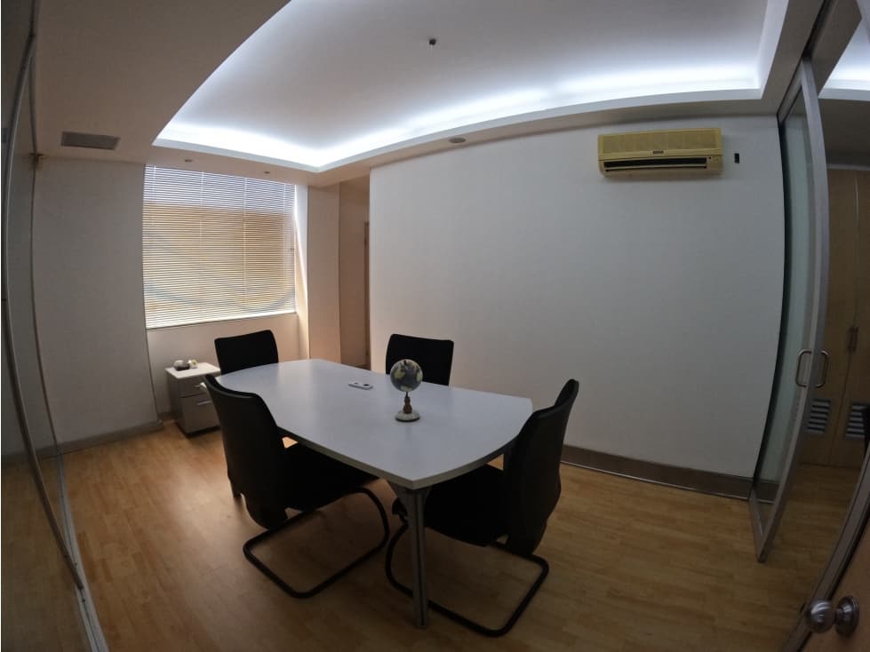 OFICINA EN VENTA EN VILLA COUNTRY - 1