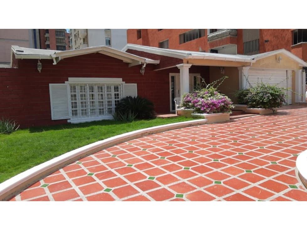 CASA EN VENTA EN EL GOLF - 1