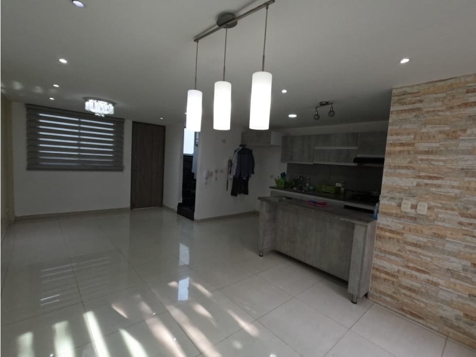 CASA EN ALQUILER EN LA CAMPIÑA - 1