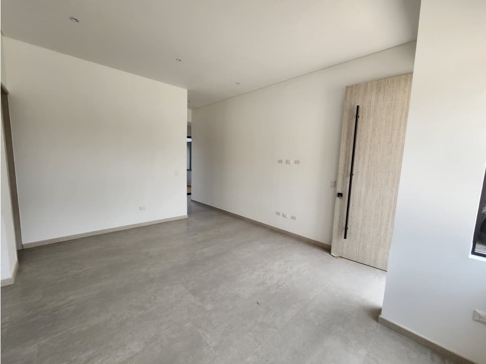 CASA EN VENTA Y ALQUILER EN ALTOS DE LOS ROSALES - 1