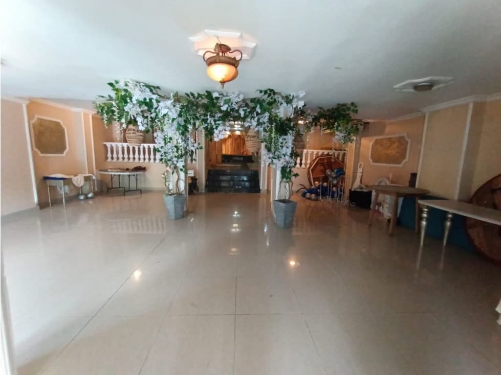 LOCAL EN ALQUILER Y VENTA EN LOS NOGALES - 1