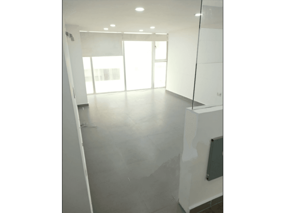 OFICINA EN ALQUILER EN RIOMAR - 1