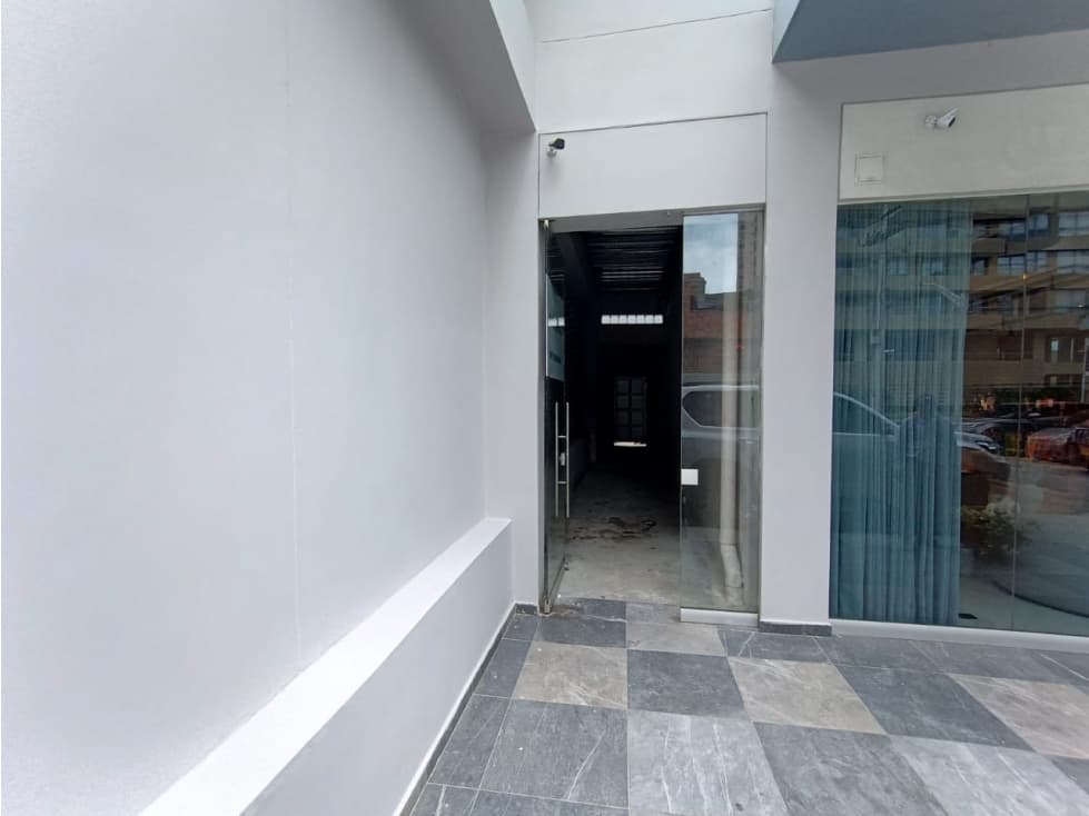 LOCAL EN ALQUILER EN RIOMAR - 1