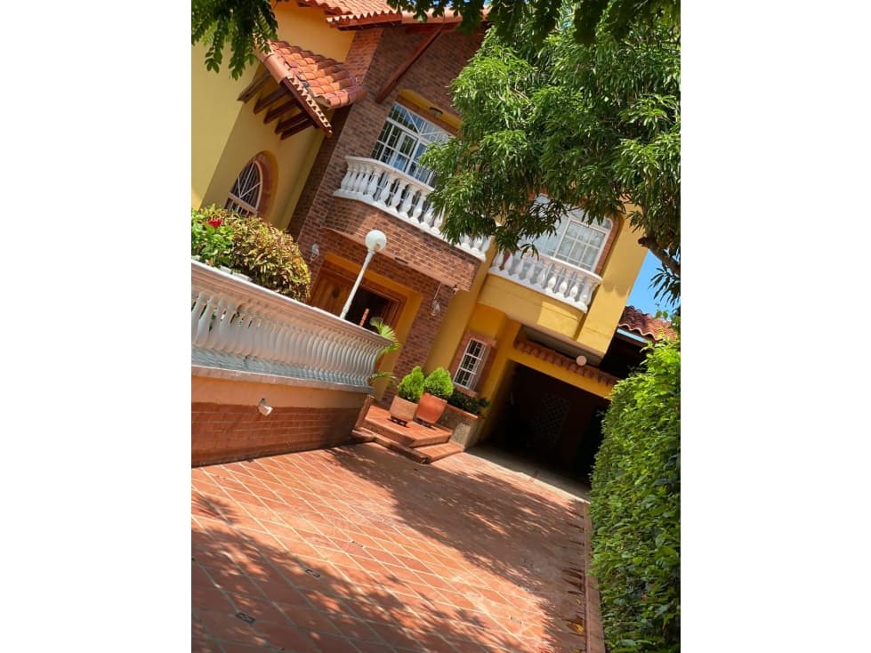 CASA EN ALQUILER EN SALGAR - 1