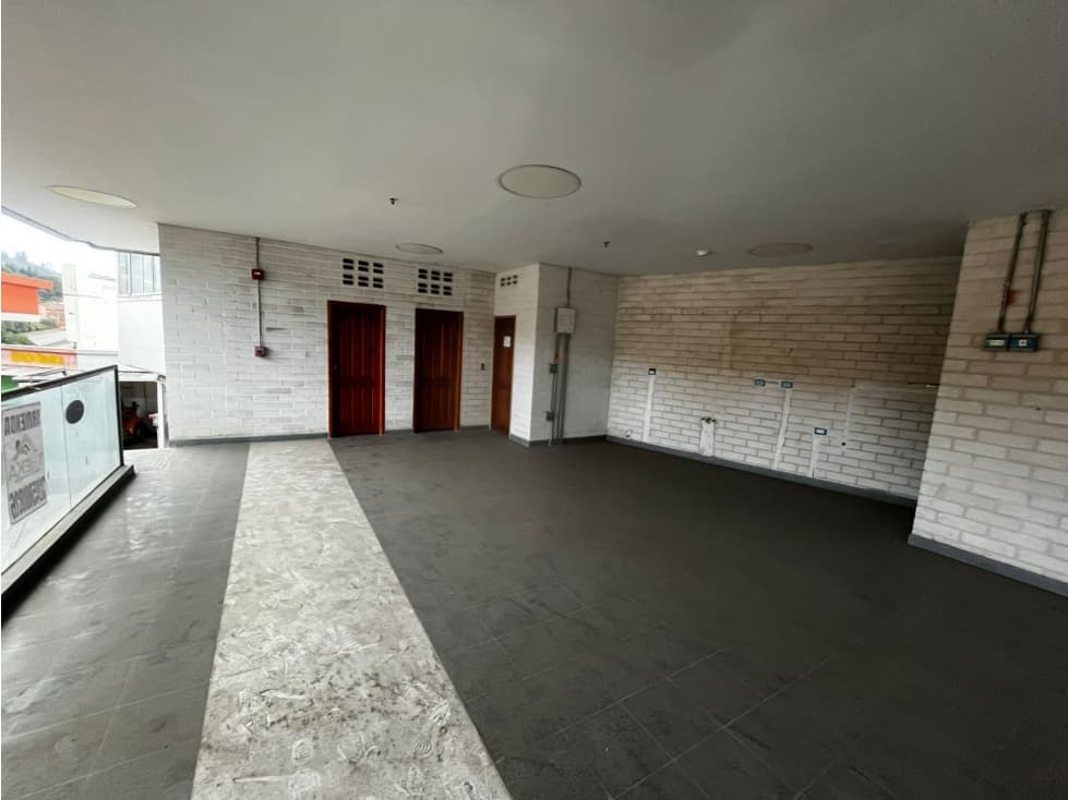 Local en renta en Caldas, sector la Variante - 1