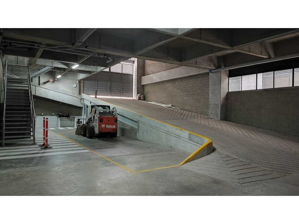 Bodega en Arriendo Sector Bello - 1