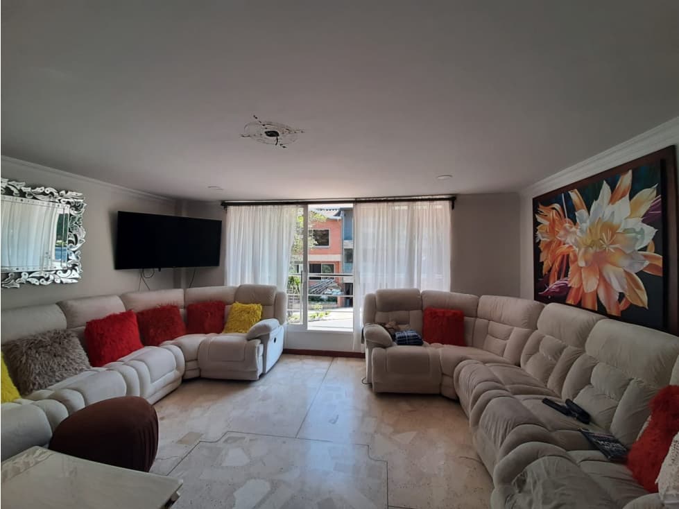 Casa en Arriendo Sabaneta Sector Loma de San Jose - 1