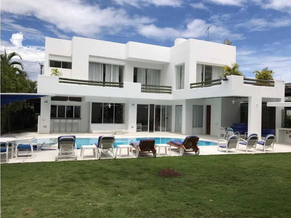 VENTA CASA CLUB EL PEÑON, EN GIRARDOT - 1