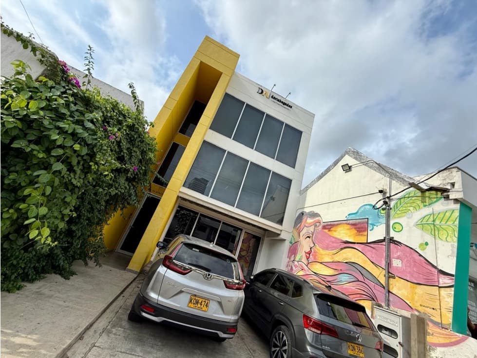 SE ARRIENDA EDIFICIO COMERCIAL - MANGA - 1