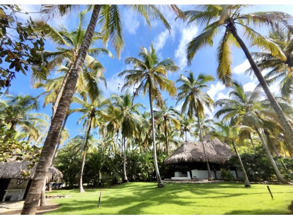 ESPECTACULAR HOTEL EN PALOMINO CON 100 MTS DE FRENTE DE PLAYA-VENTA - 1