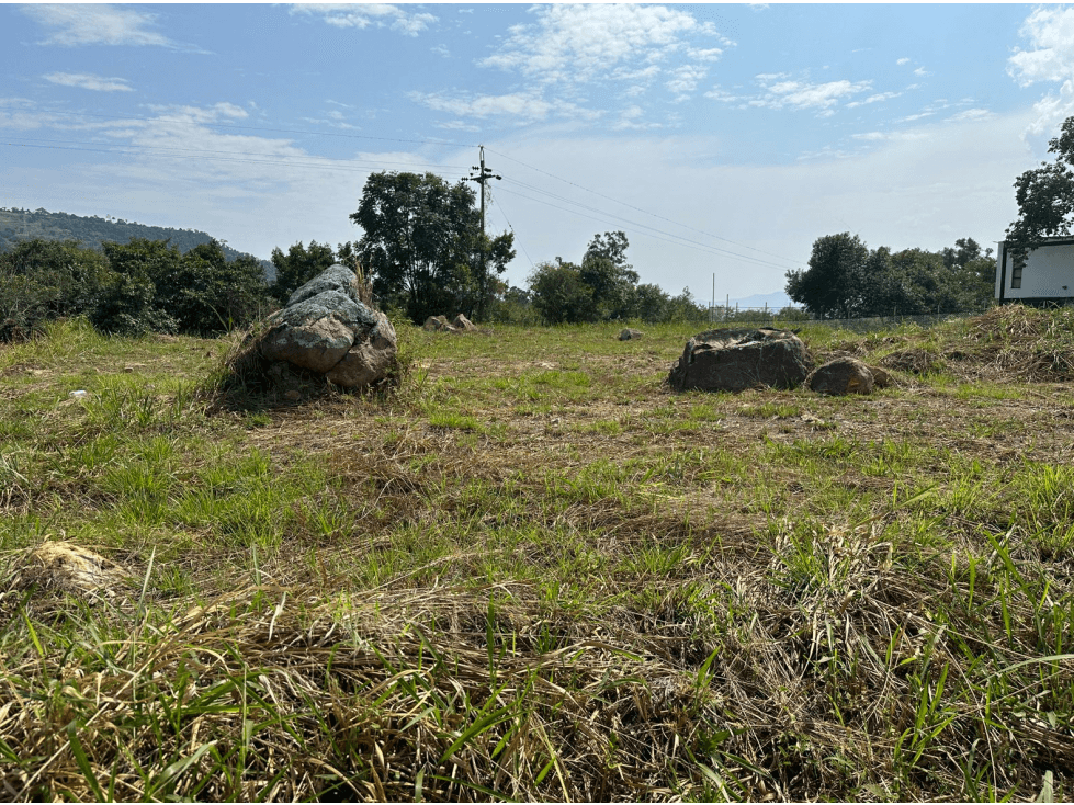 Venta de lote en condominio de 1703 M2 en 250 mill en La Mesa Cund - 1